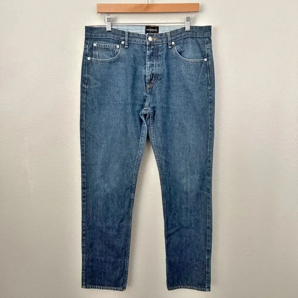 OBEY PROPAGANDAMedium Wash 90's Straight Blue Denim JeansSize 36
